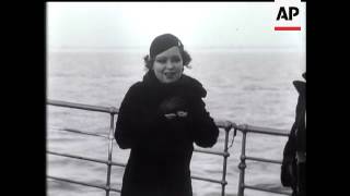 Clara Bow On Visit To England
