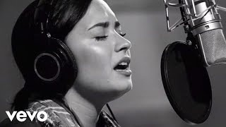 Demi Lovato - Stone Cold (Live In Studio)