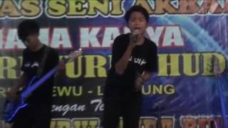 LaoNeis - Ayah Live Performance 2016