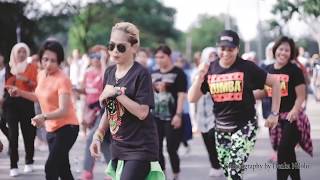 FLOBAMORA SELAMANYA #GOYANGVIRAL2019 Live Car Free Day Jln Eltari KUPANG NTT || LINE DANCE ||