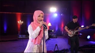 Fatin - Away (Live at Music Everywhere) * *