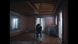 Alec Benjamin - Let Me Down Slowly (feat. Alessia Cara) [Official Music Video]