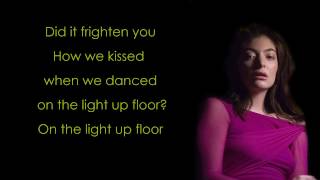 Lorde - Green Light (Lyrics)