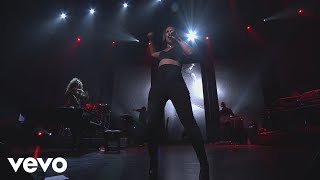 Alicia Keys - Girl On Fire (Live from iTunes Festival, London, 2012)