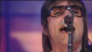 Oasis - Stop Crying Your Heart Out (Live Top Of The Pops 2002) (Remastered) HD