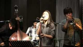 Barry Likumahuwa DATJ ft Monita Tahalea - We Found Love @ Mostly Jazz 13/04/12 [HD]