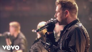 Westlife - When You're Looking Like That (Live from The O2)