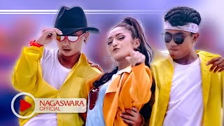 Siti Badriah - Lagi Syantik (Official Music Video NAGASWARA)