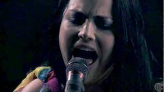 Evanescence - My Heart Is Broken (Halloween Show 2011 - iHeartRadio) HD