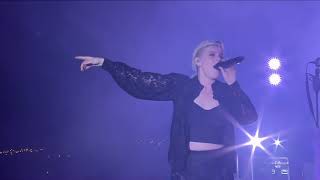 Robyn – Dancing On My Own (Live at Roskilde Festival 2019)