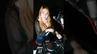 SEHARUSNYA AKU - DJ RERE MONIQUE R2M